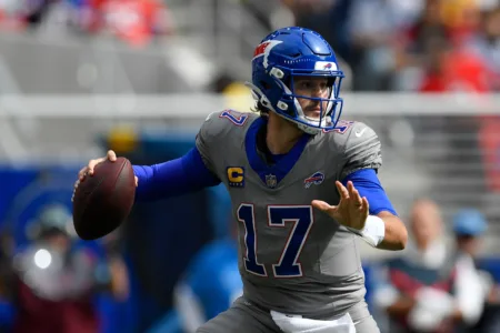 Allen seeks to put sloppy play behind him against Pats